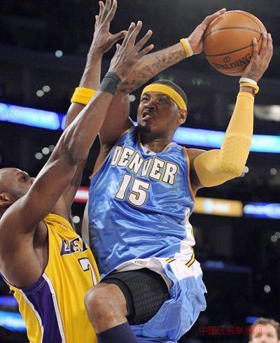  黄蜂惜败步行者痛失好局，鲍尔关键失误成转折点  