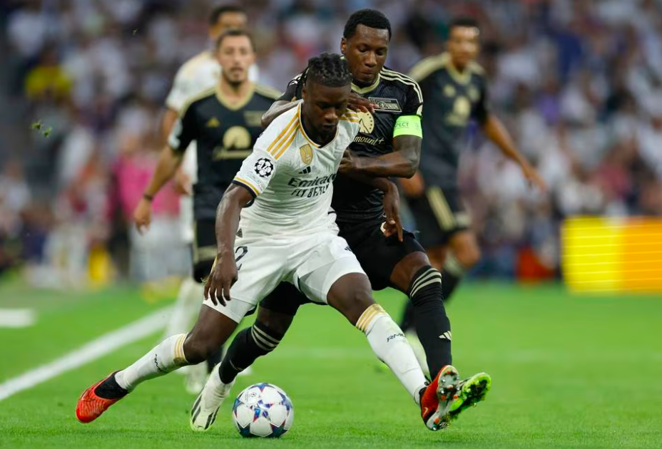  那不勒斯年轻门将屡献神扑助球队全身而退